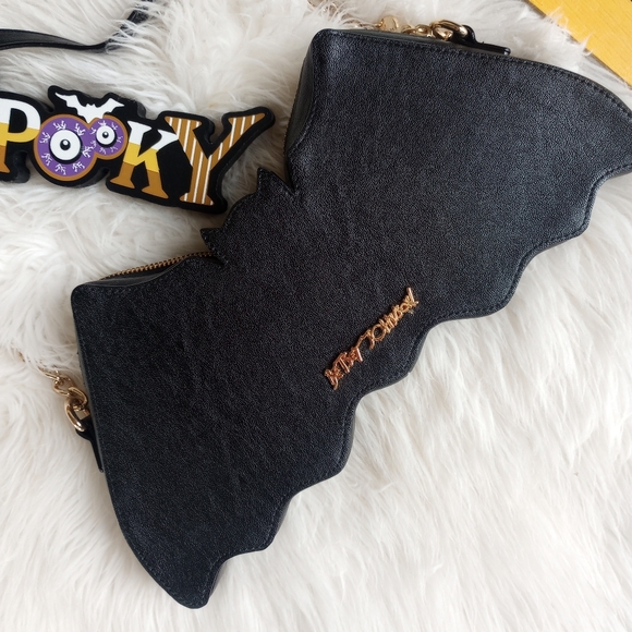 Betsey Johnson Going Batty Halloween Bat Bag - Picture 7 of 15